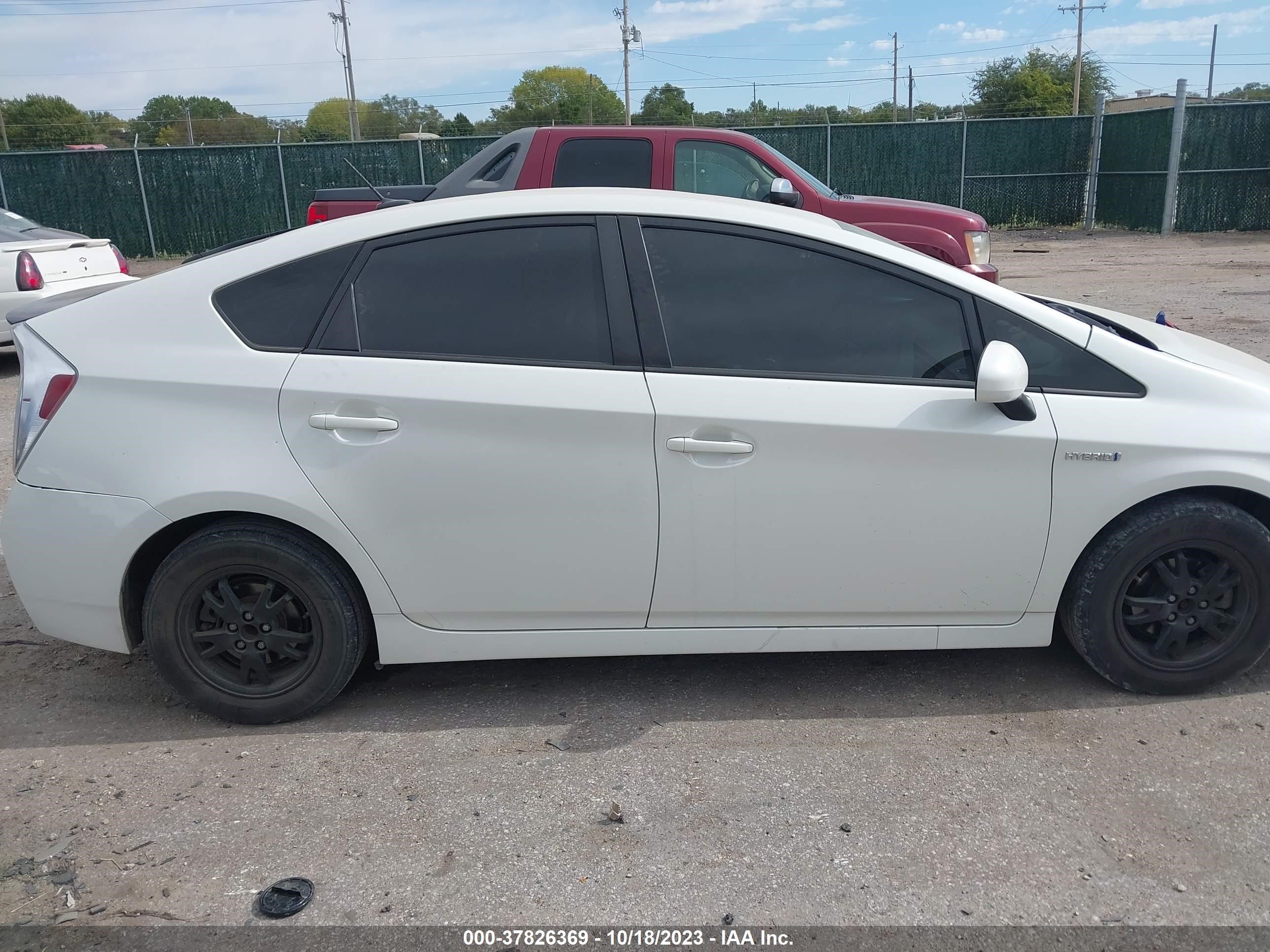 Photo 12 VIN: JTDKN3DU9F0435407 - TOYOTA PRIUS 