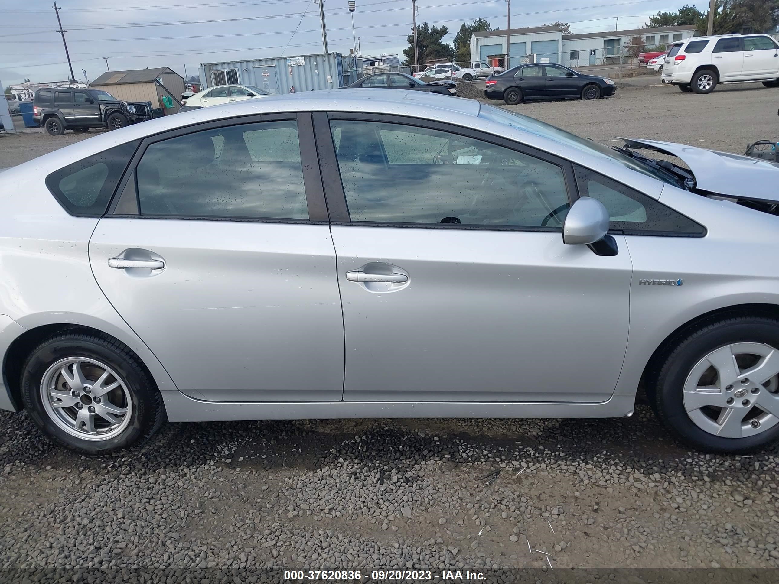 Photo 13 VIN: JTDKN3DUXA5204740 - TOYOTA PRIUS 