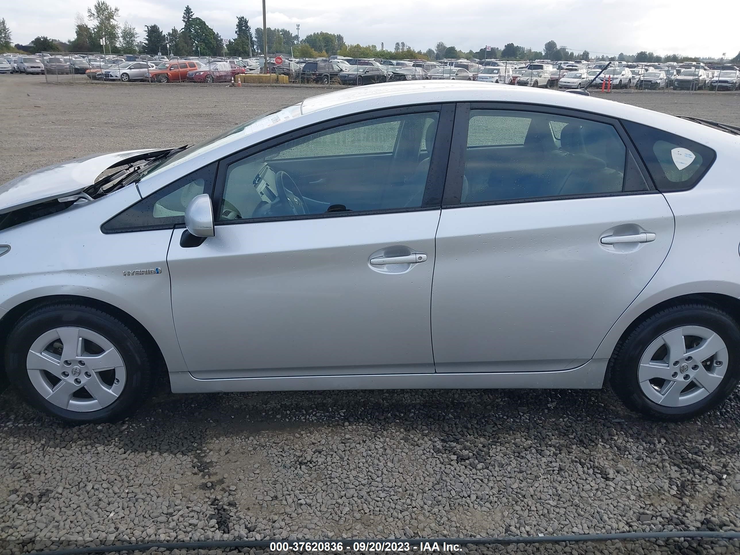 Photo 14 VIN: JTDKN3DUXA5204740 - TOYOTA PRIUS 