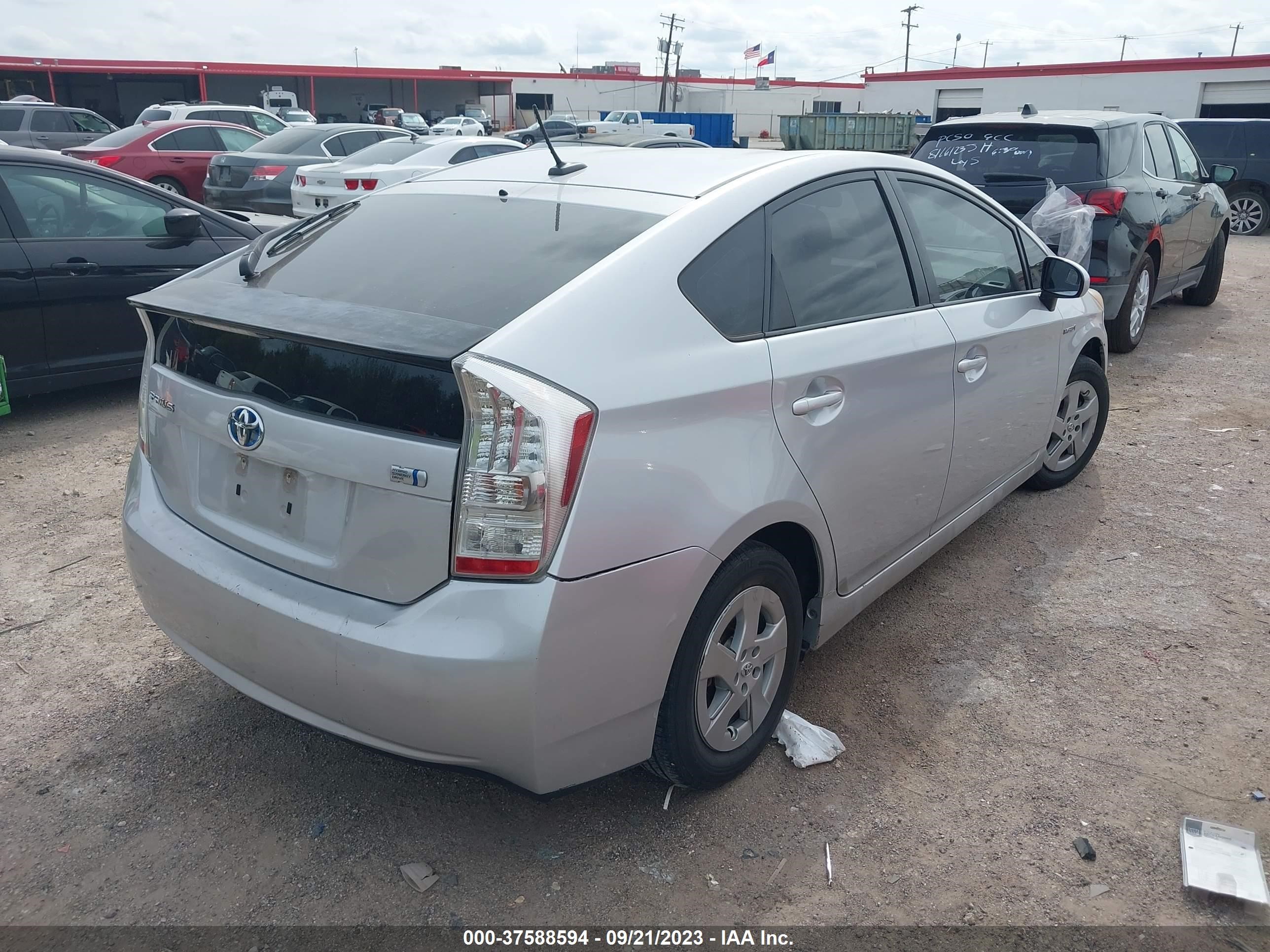 Photo 3 VIN: JTDKN3DUXB0298603 - TOYOTA PRIUS 