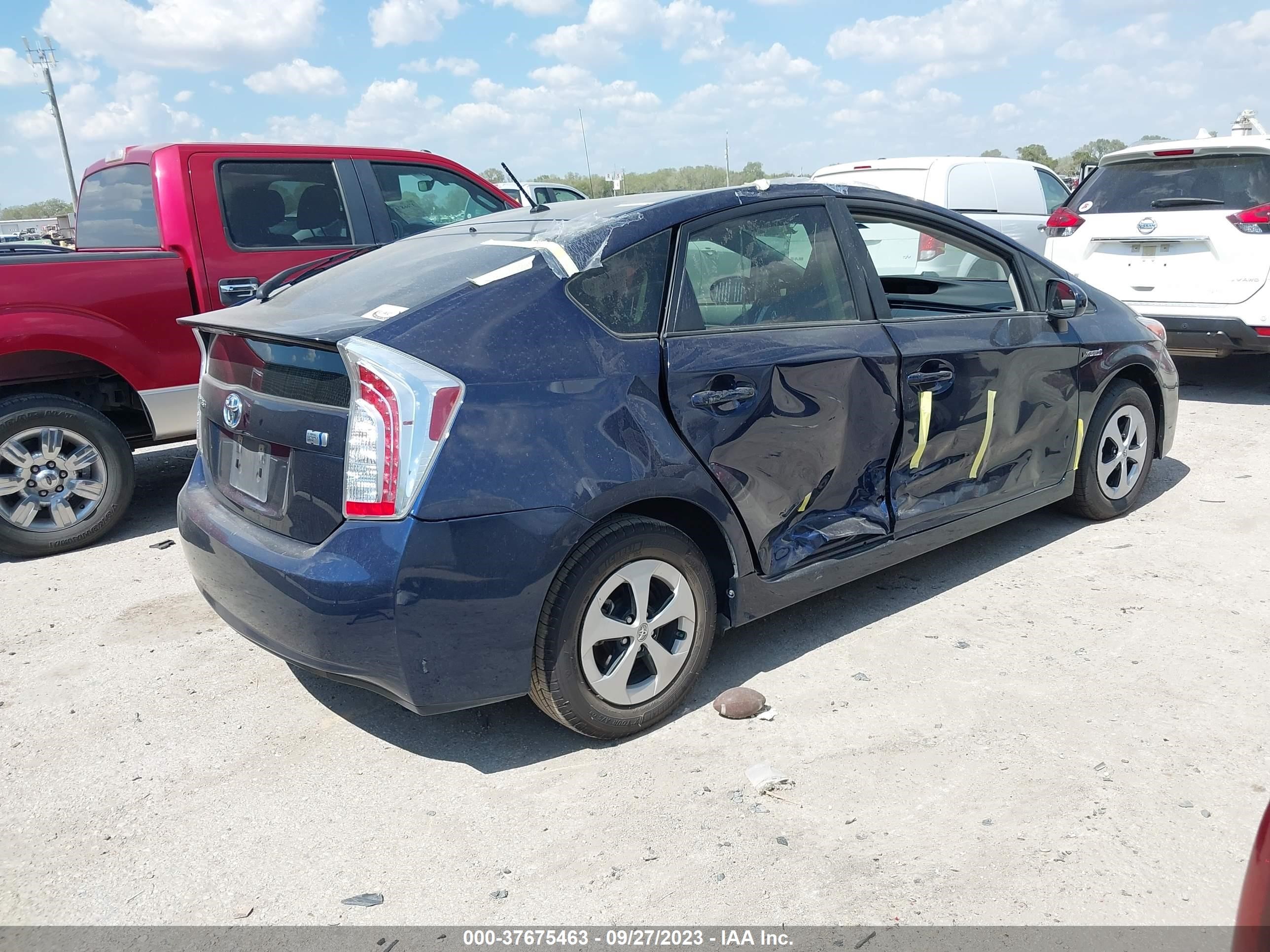 Photo 3 VIN: JTDKN3DUXD1706479 - TOYOTA PRIUS 