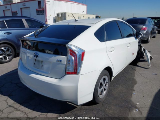 Photo 3 VIN: JTDKN3DUXF1948126 - TOYOTA PRIUS 