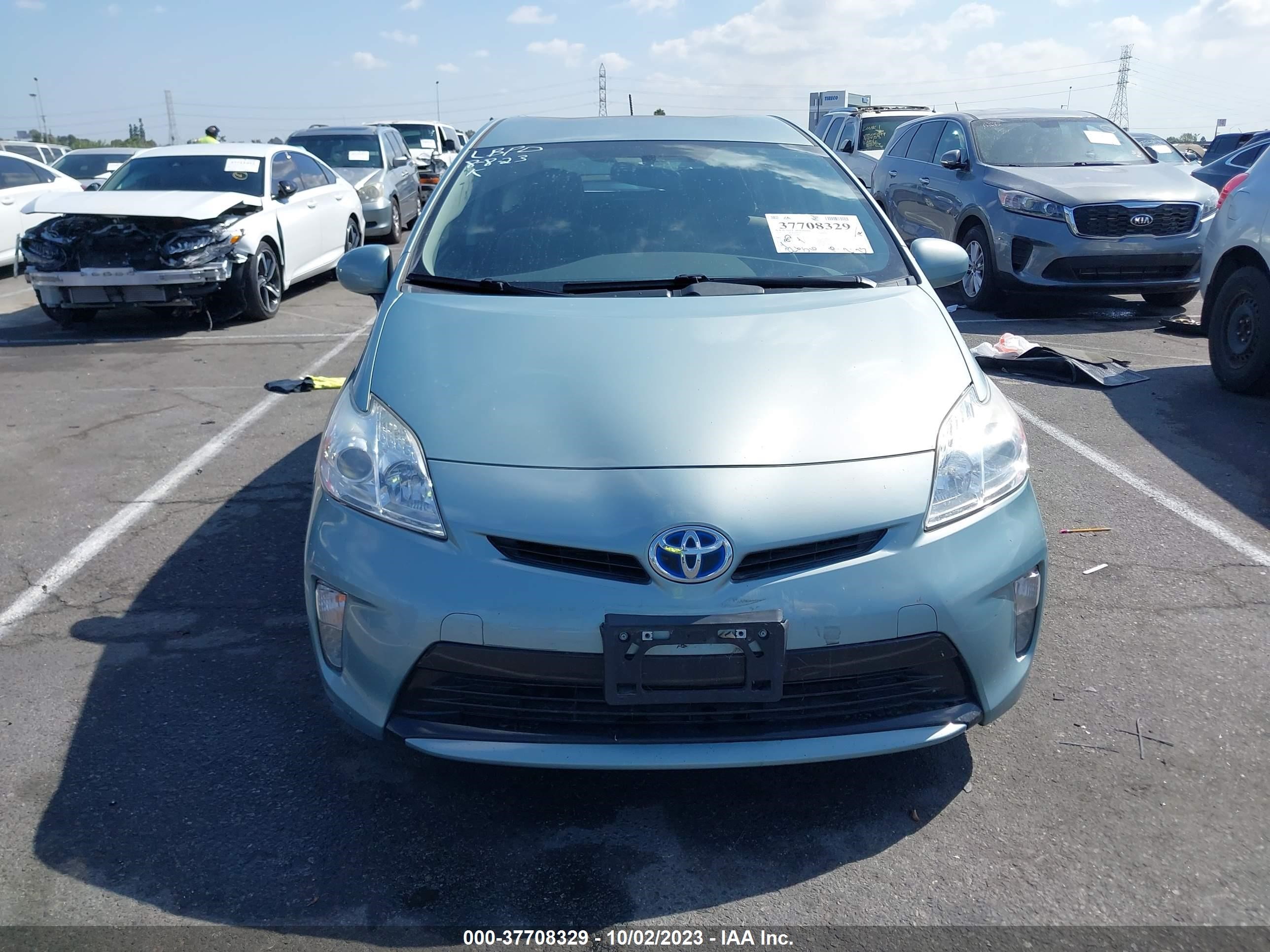 Photo 11 VIN: JTDKN3DUXF1994135 - TOYOTA PRIUS 