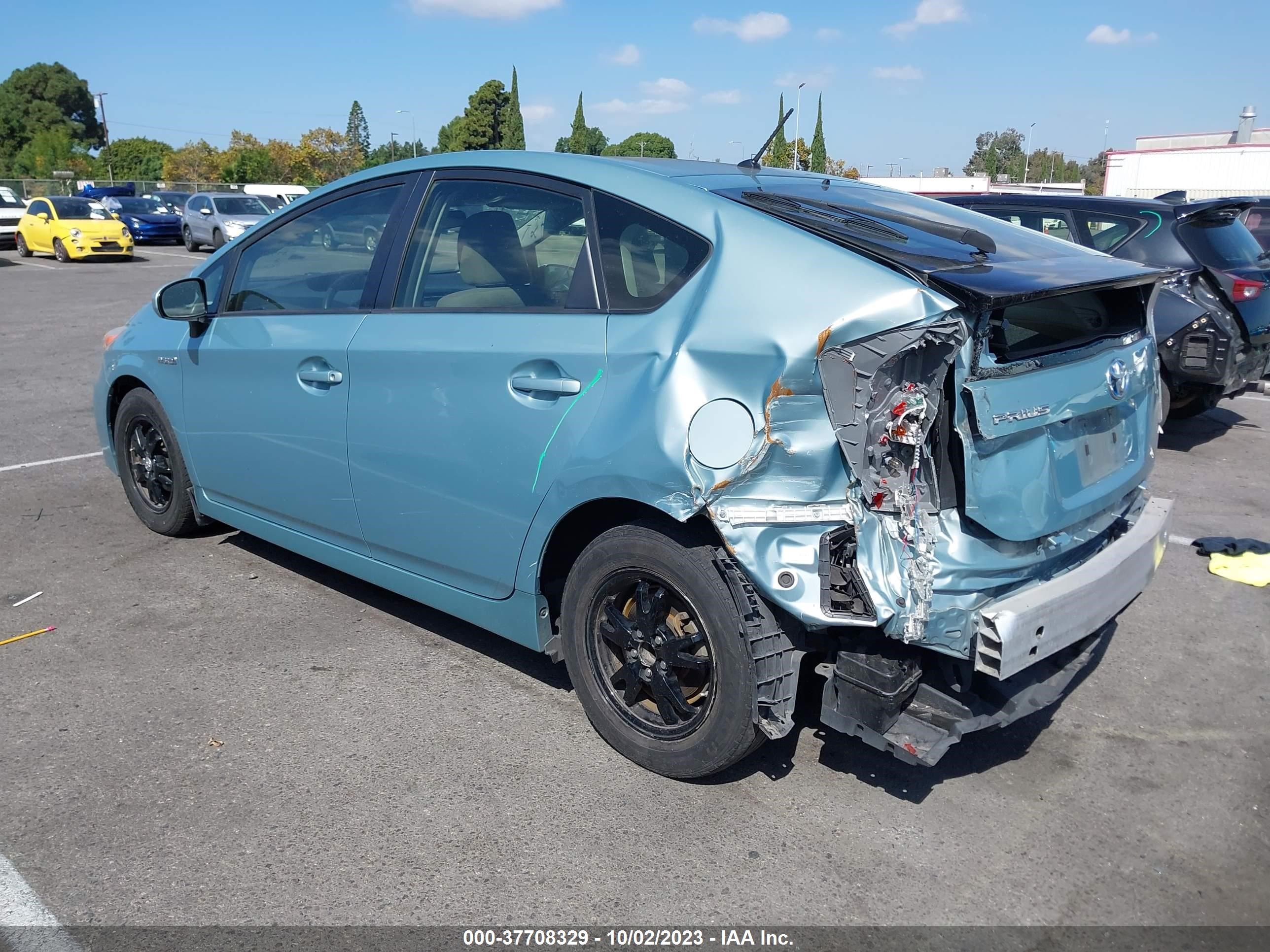 Photo 2 VIN: JTDKN3DUXF1994135 - TOYOTA PRIUS 