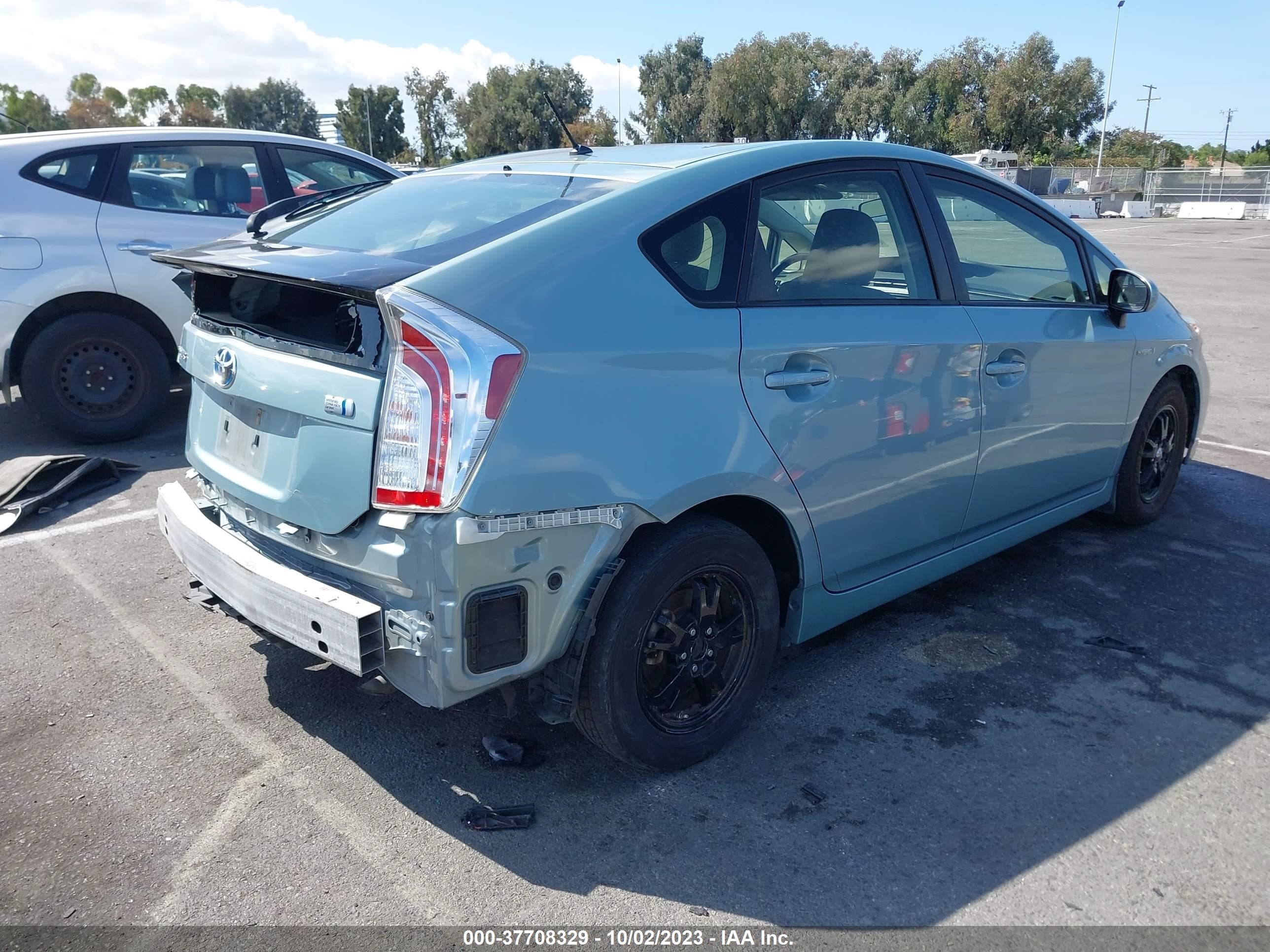 Photo 3 VIN: JTDKN3DUXF1994135 - TOYOTA PRIUS 