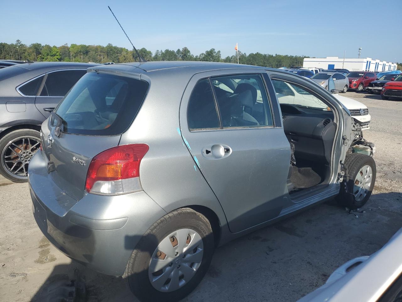 Photo 2 VIN: JTDKT4K33A5283156 - TOYOTA YARIS 