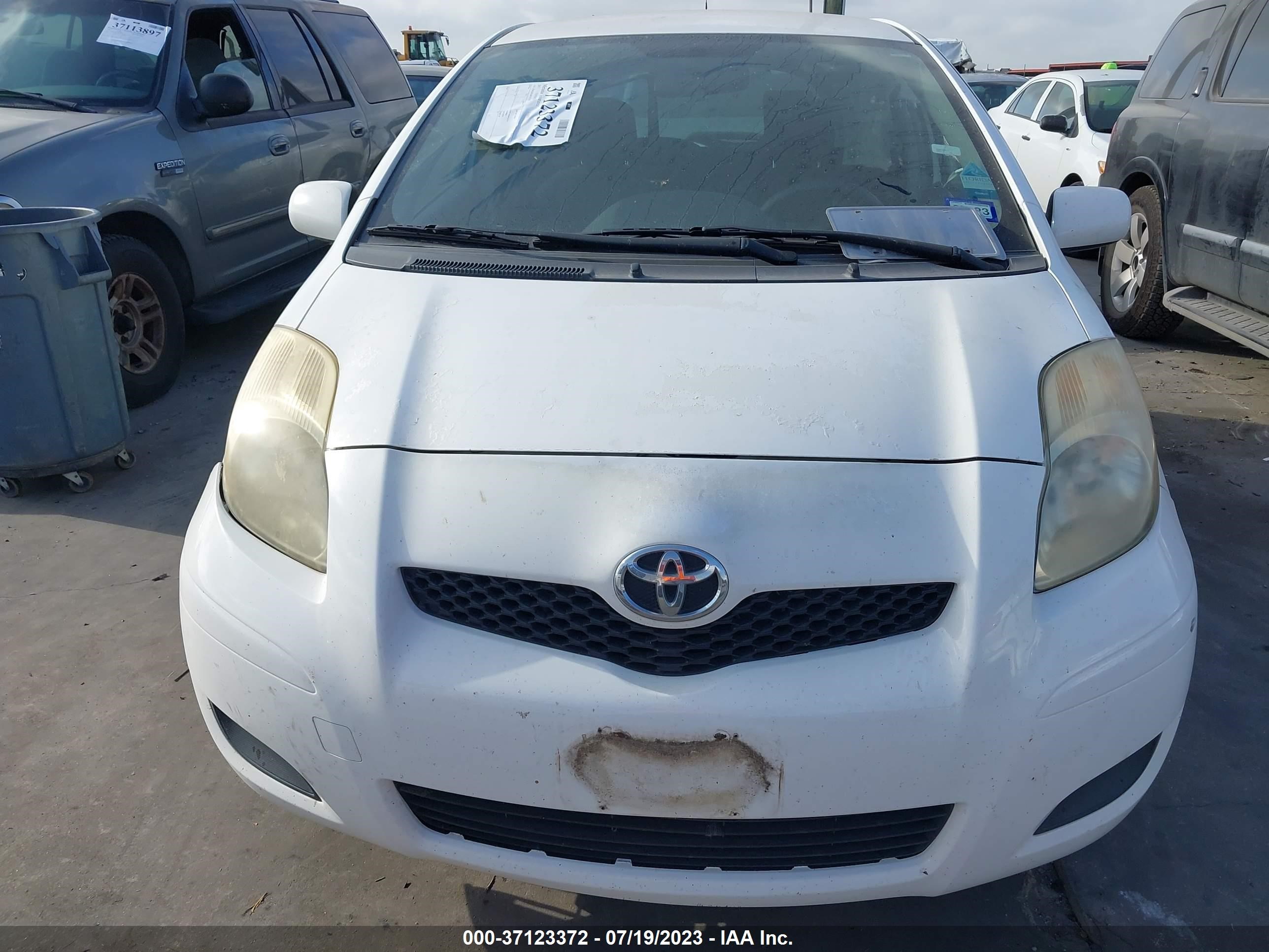 Photo 12 VIN: JTDKT4K36B5332528 - TOYOTA YARIS 