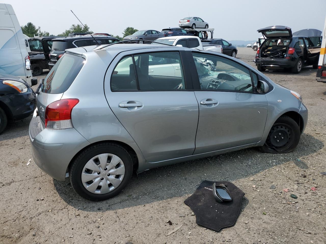 Photo 2 VIN: JTDKT4K37A5305384 - TOYOTA YARIS 