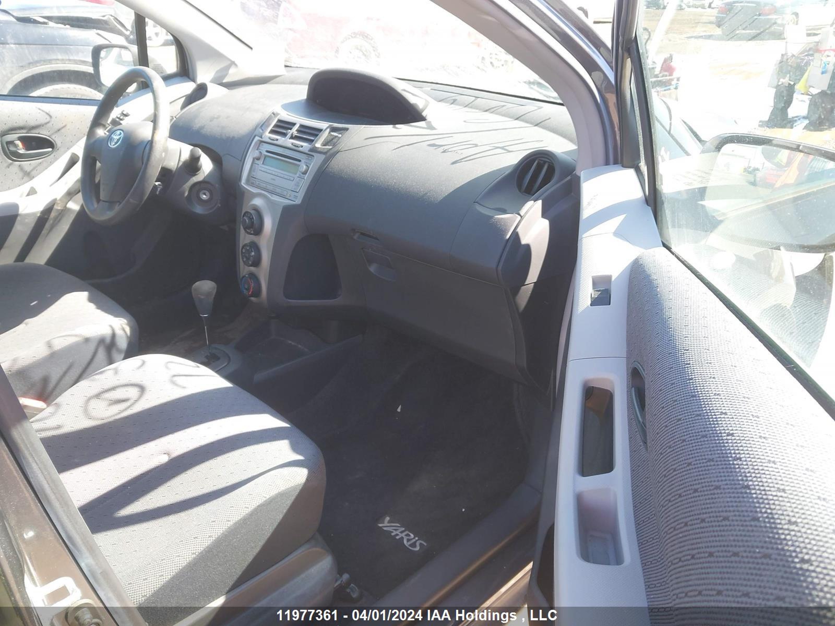 Photo 4 VIN: JTDKT4K3XA5307274 - TOYOTA YARIS 