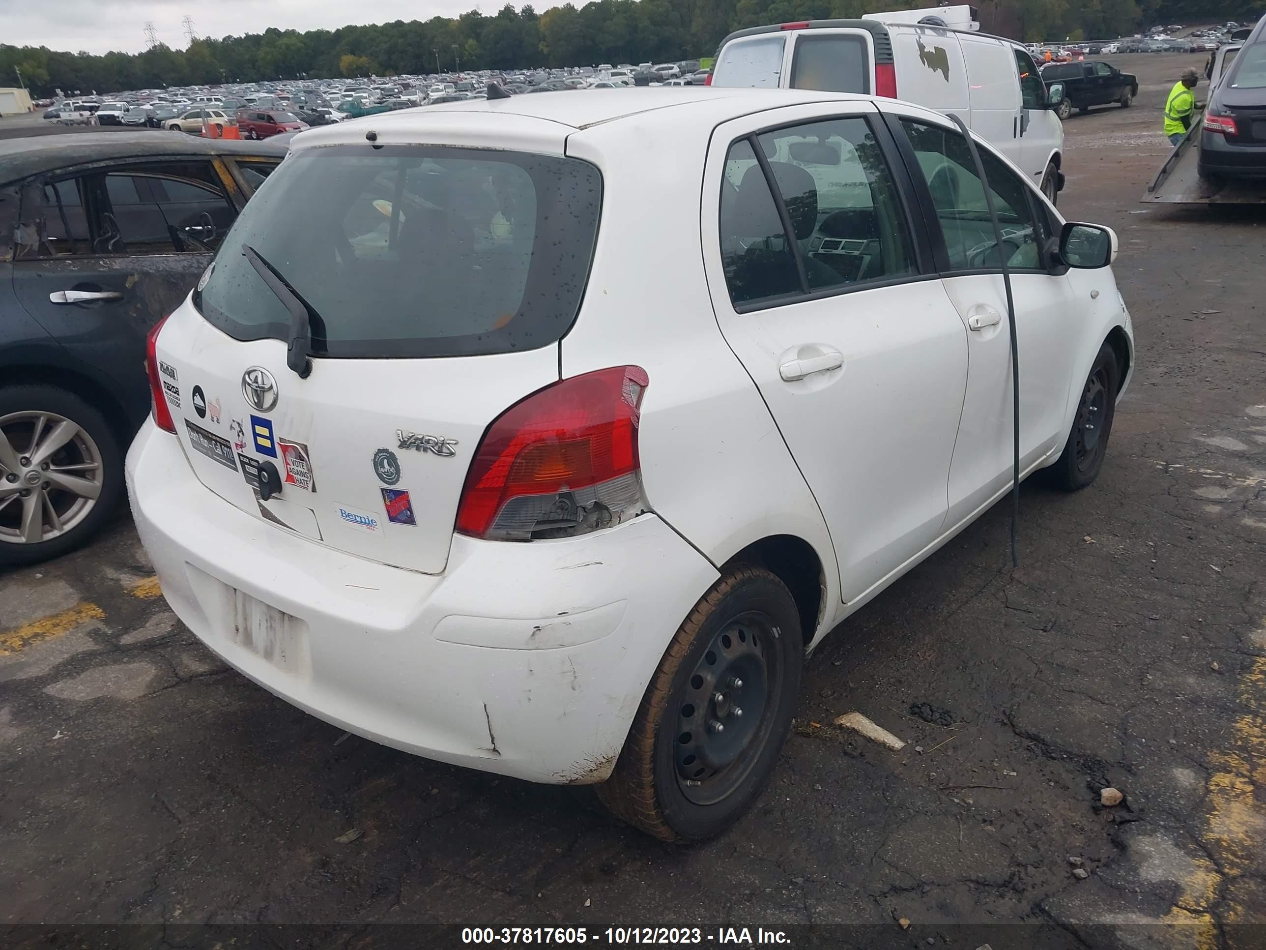 Photo 3 VIN: JTDKT903X95221748 - TOYOTA YARIS 