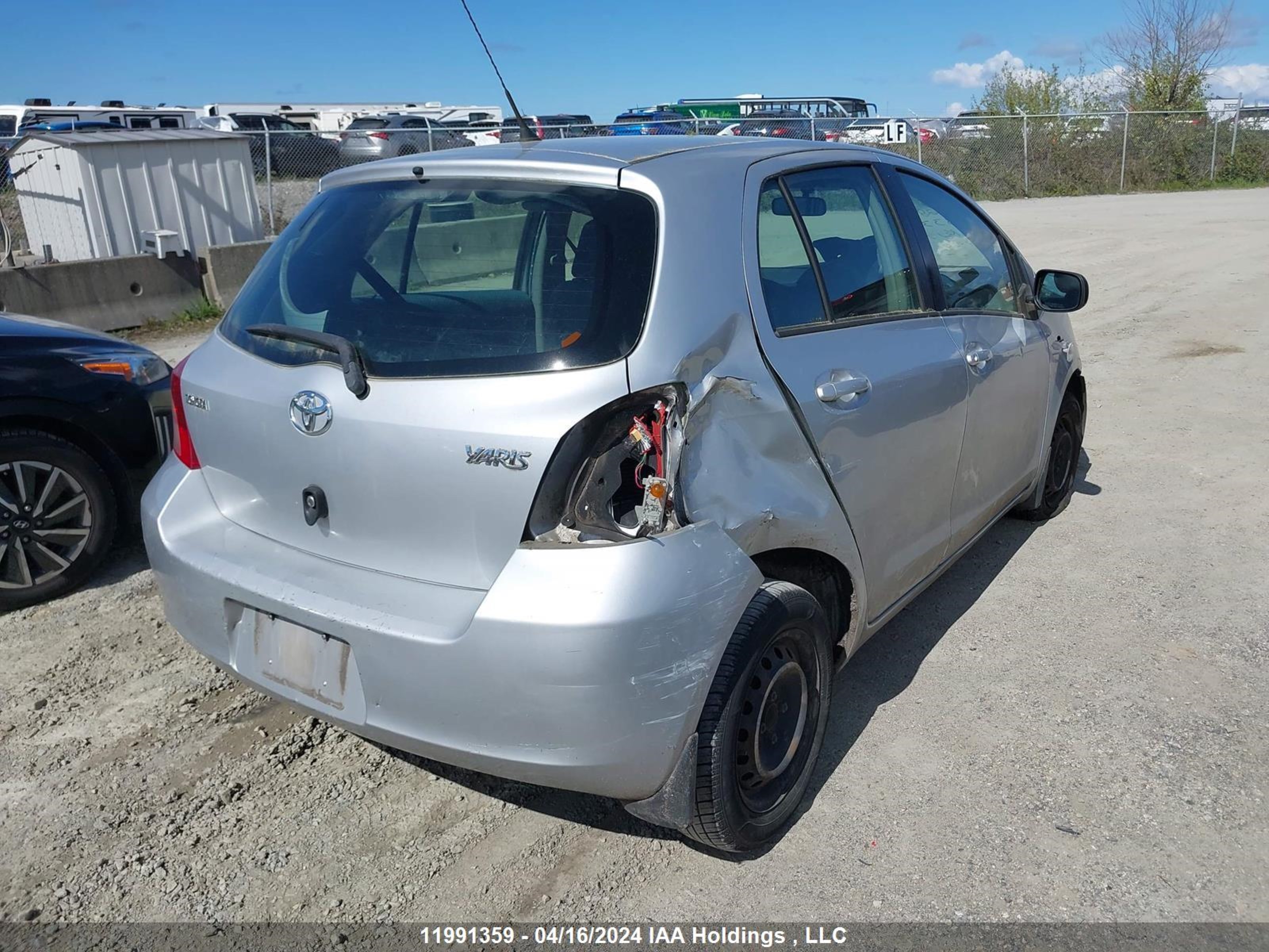 Photo 3 VIN: JTDKT923165022287 - TOYOTA YARIS 