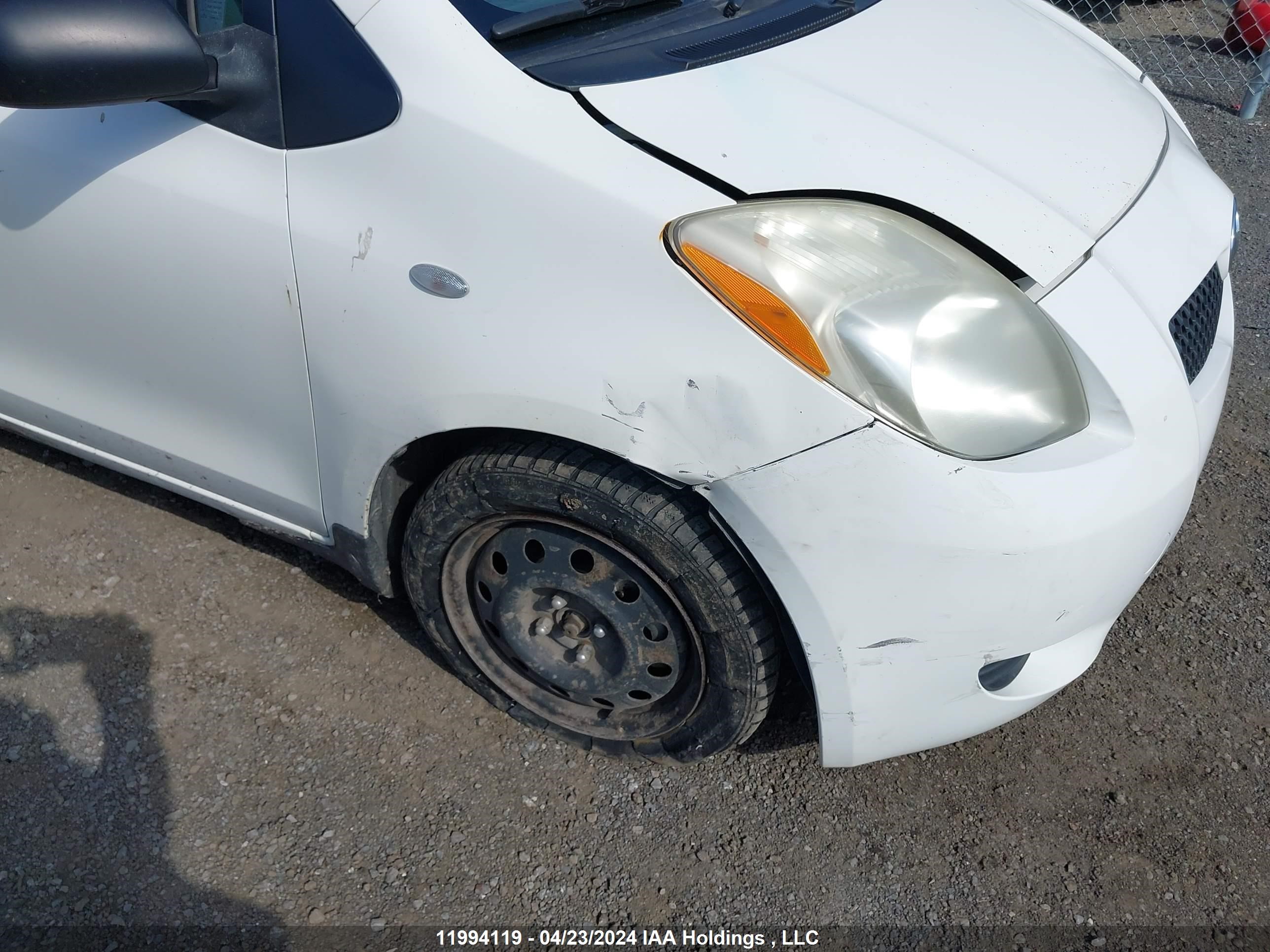 Photo 5 VIN: JTDKT923385203748 - TOYOTA YARIS 