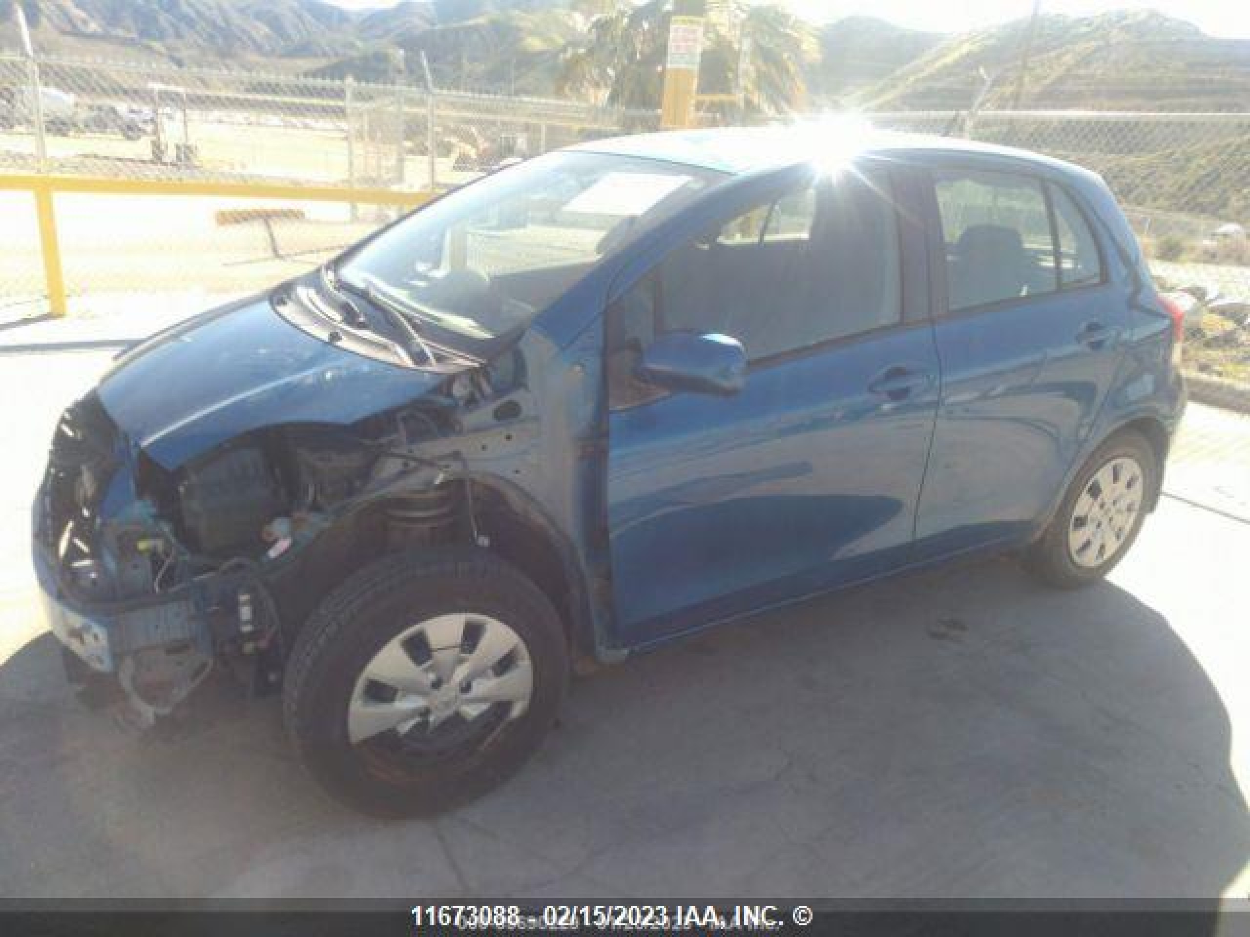 Photo 3 VIN: JTDKT923695276906 - TOYOTA YARIS 