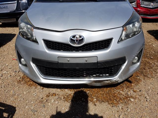 Photo 8 VIN: JTDKTUD30CD500801 - TOYOTA YARIS 