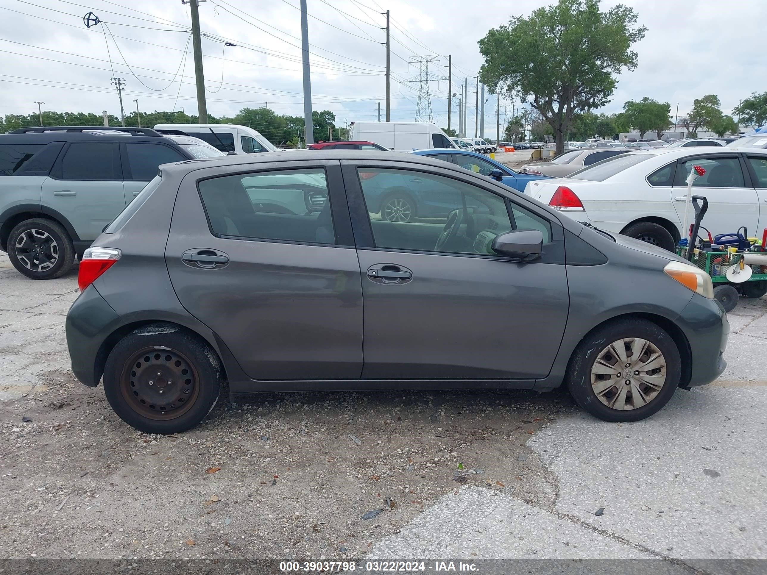 Photo 12 VIN: JTDKTUD30DD554780 - TOYOTA YARIS 