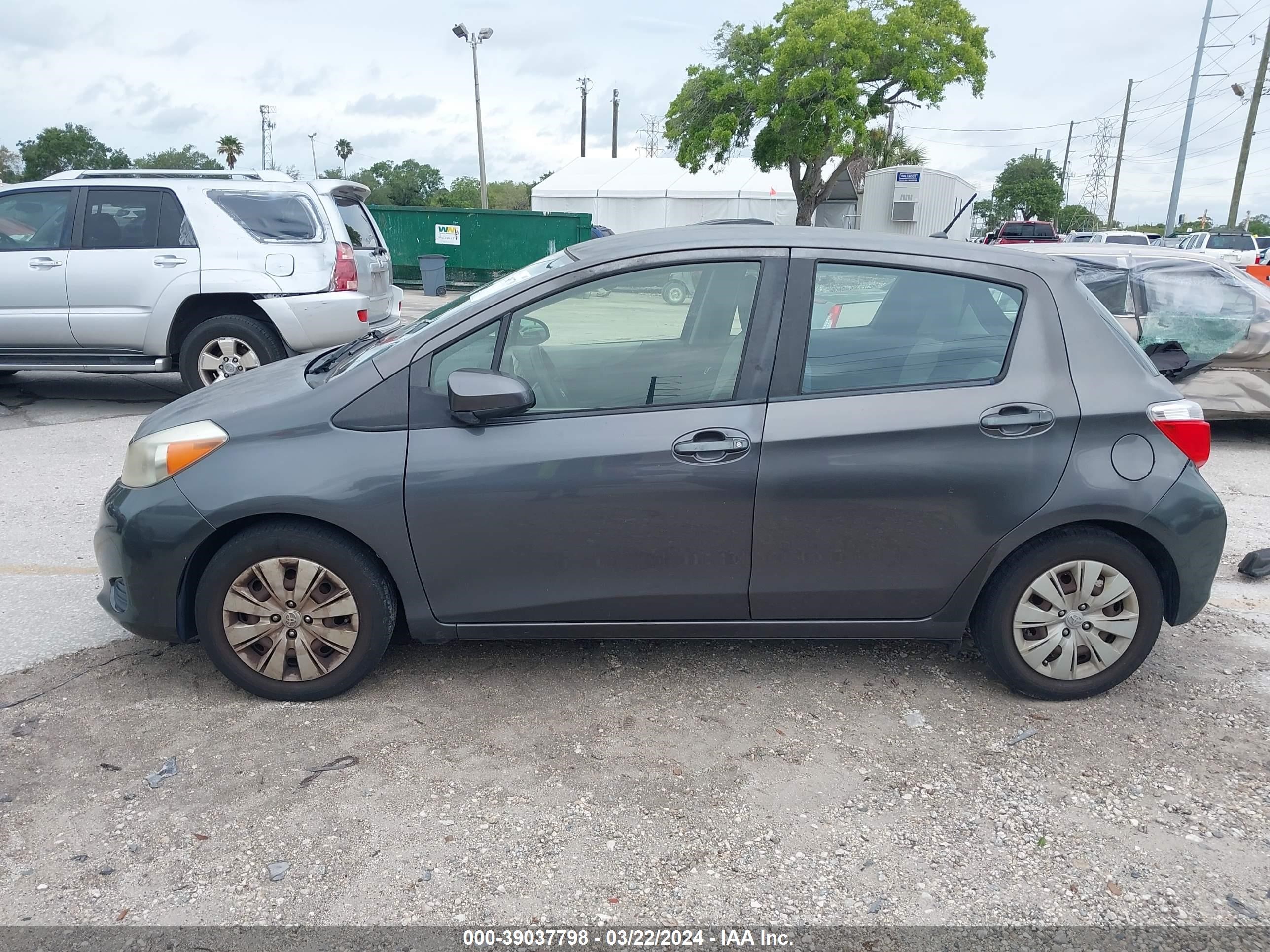 Photo 13 VIN: JTDKTUD30DD554780 - TOYOTA YARIS 