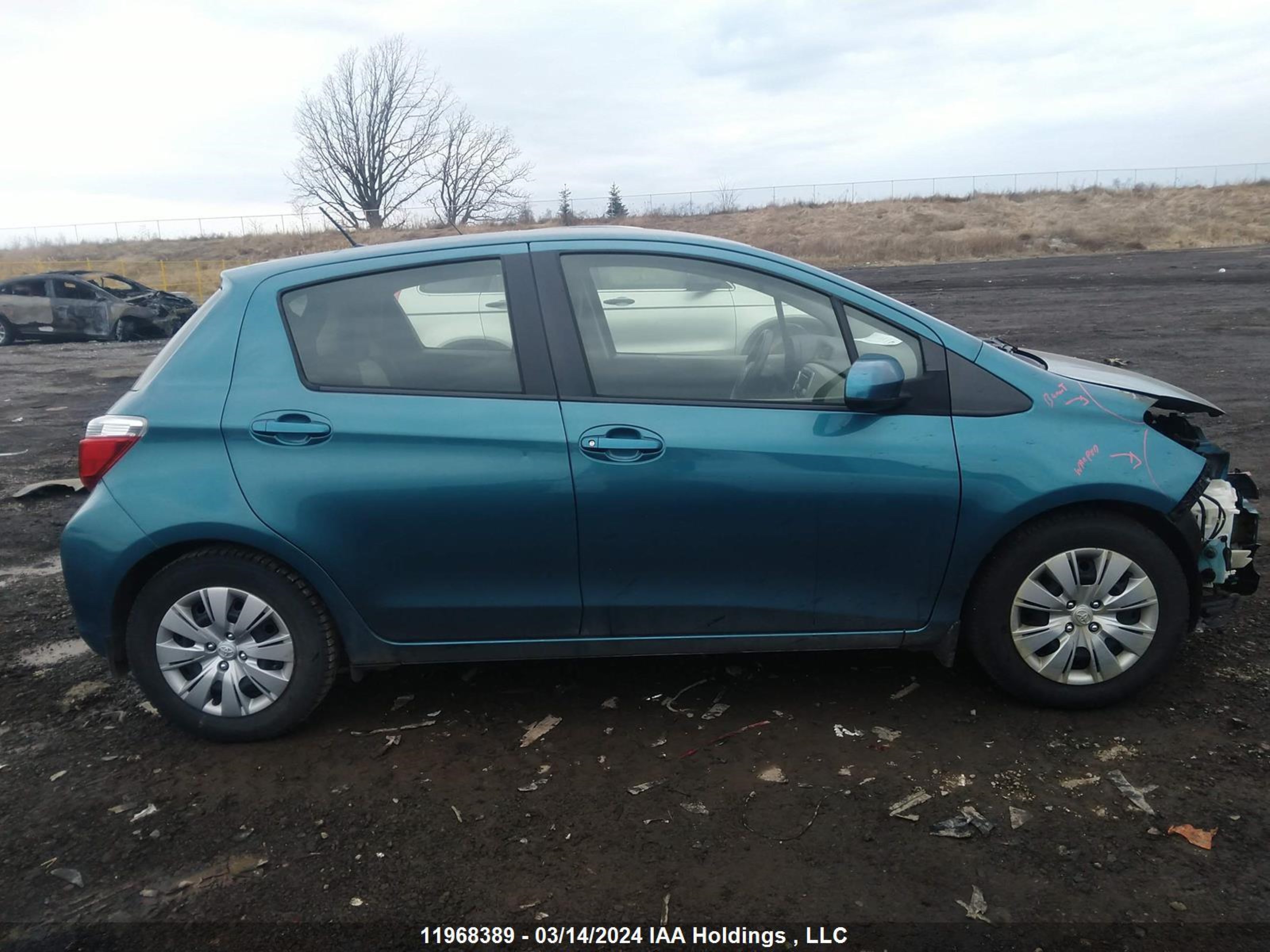 Photo 12 VIN: JTDKTUD32DD552576 - TOYOTA YARIS 