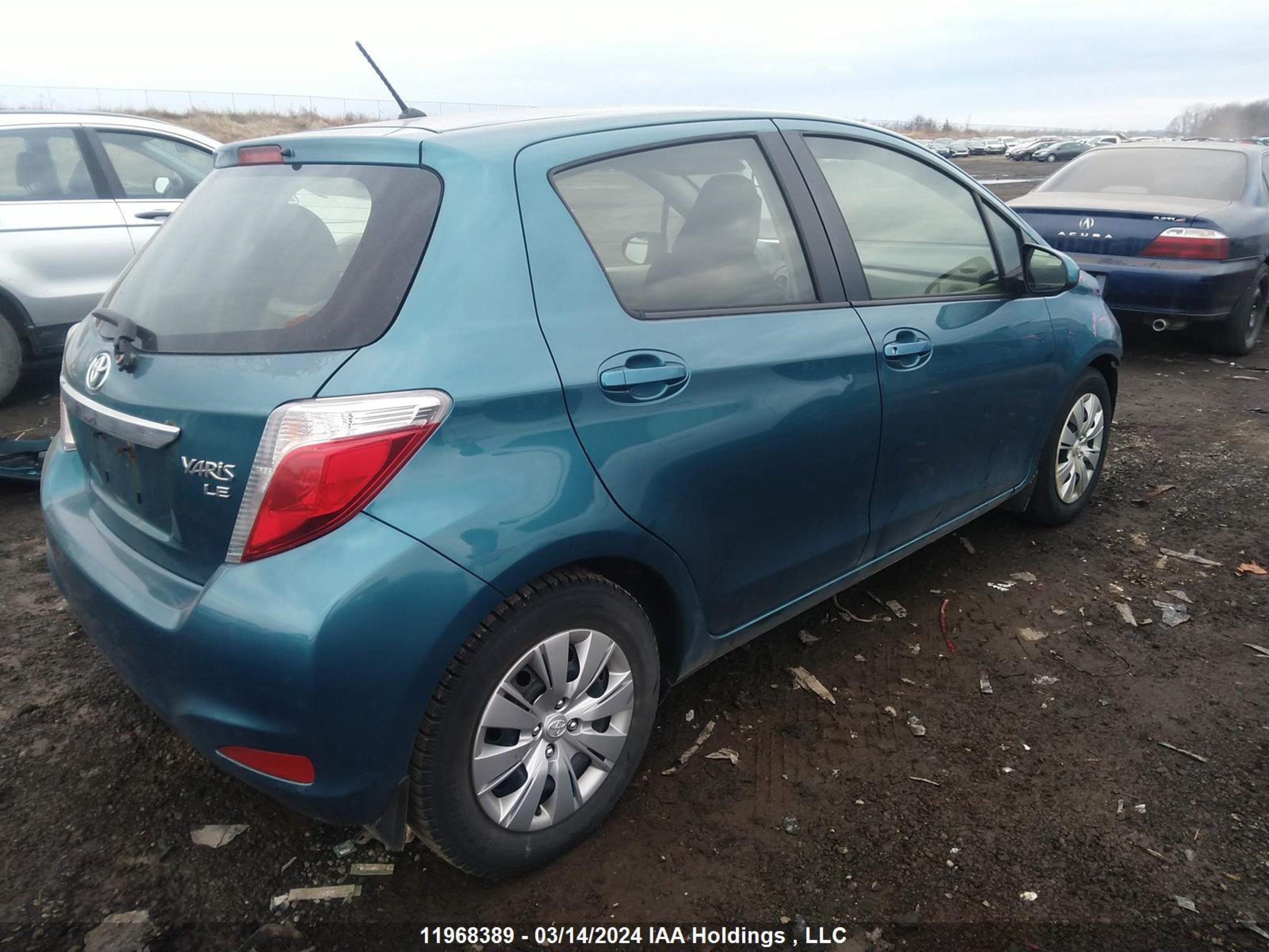 Photo 3 VIN: JTDKTUD32DD552576 - TOYOTA YARIS 