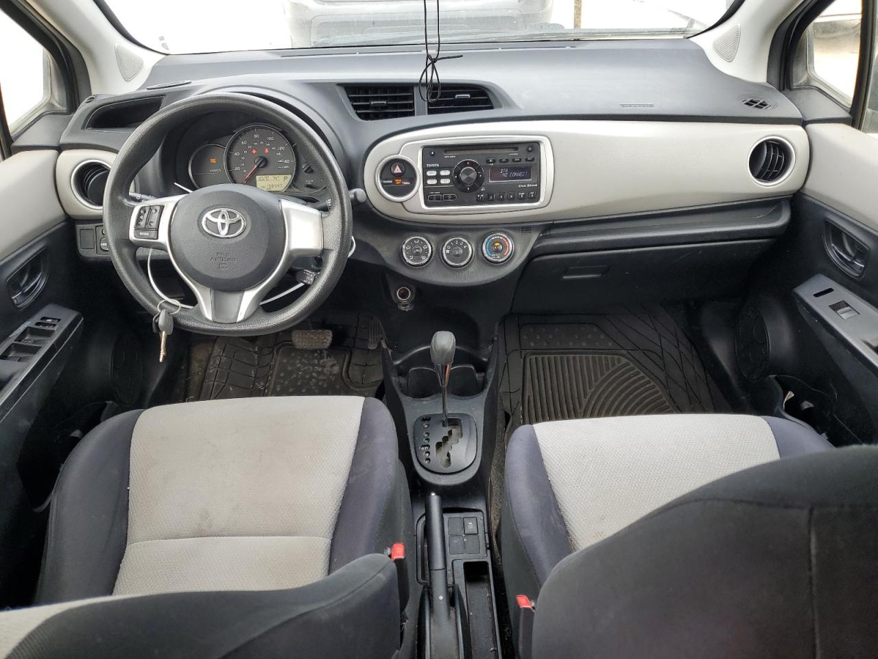 Photo 7 VIN: JTDKTUD32DD555929 - TOYOTA YARIS 