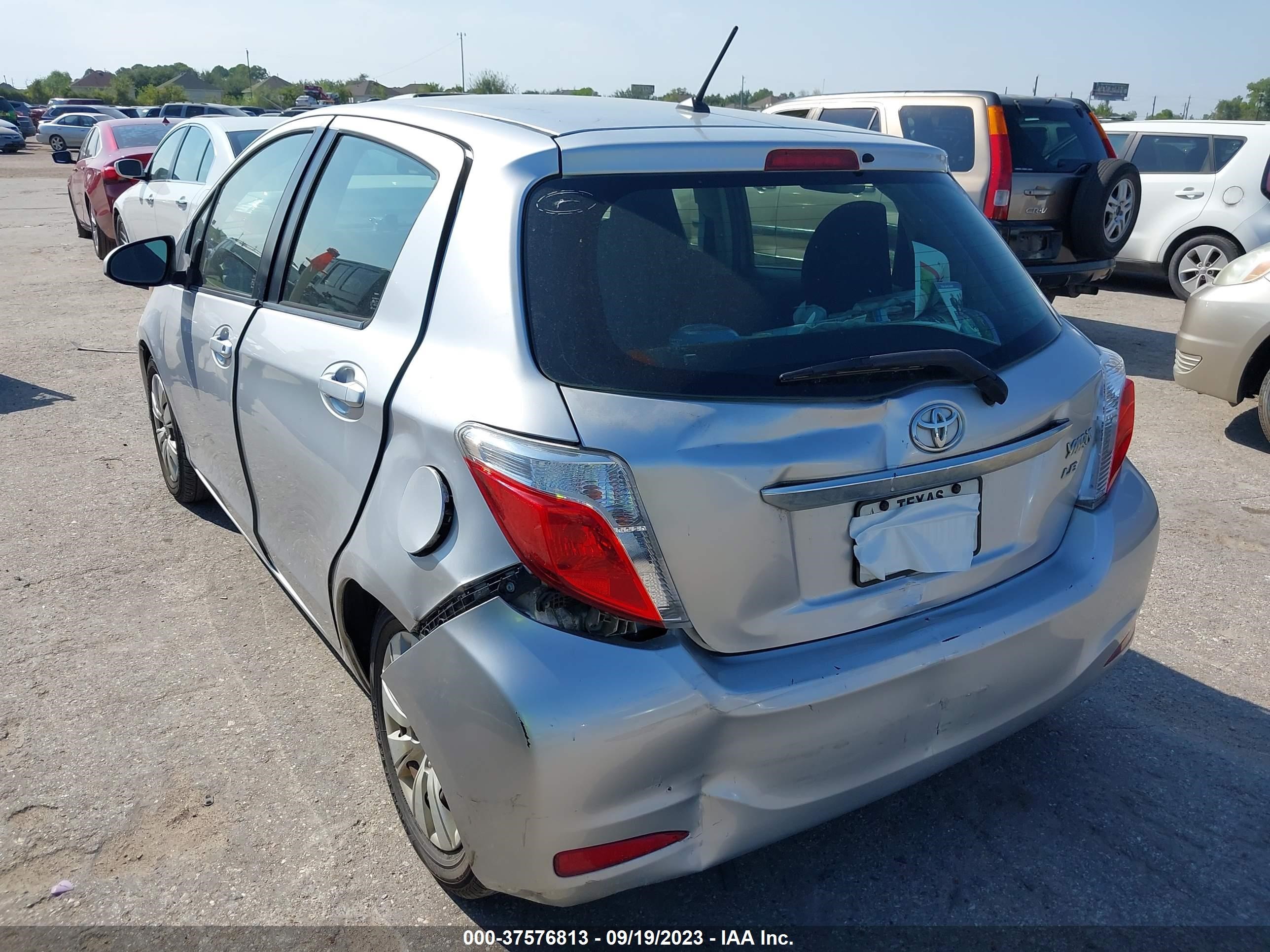 Photo 2 VIN: JTDKTUD34CD519660 - TOYOTA YARIS 