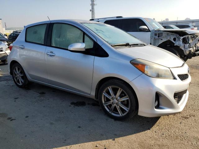 Photo 3 VIN: JTDKTUD34CD524941 - TOYOTA YARIS 