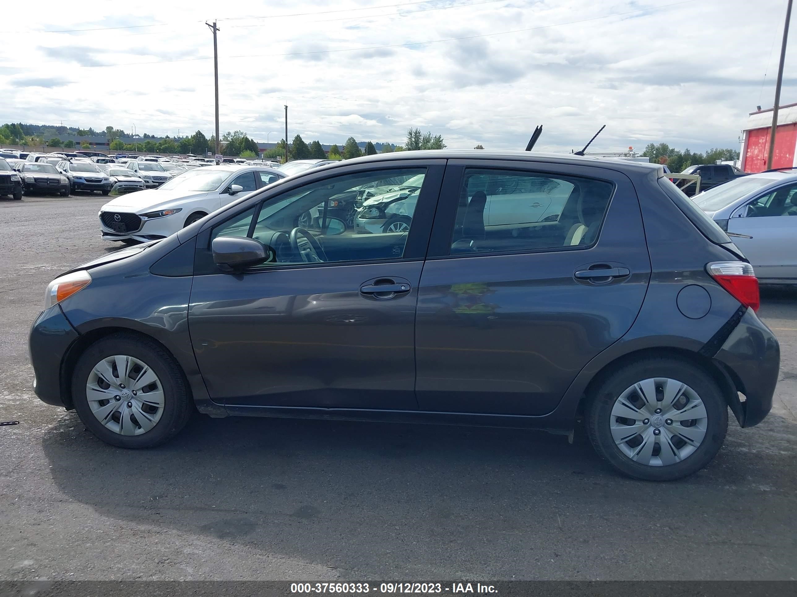 Photo 13 VIN: JTDKTUD34DD564888 - TOYOTA YARIS 