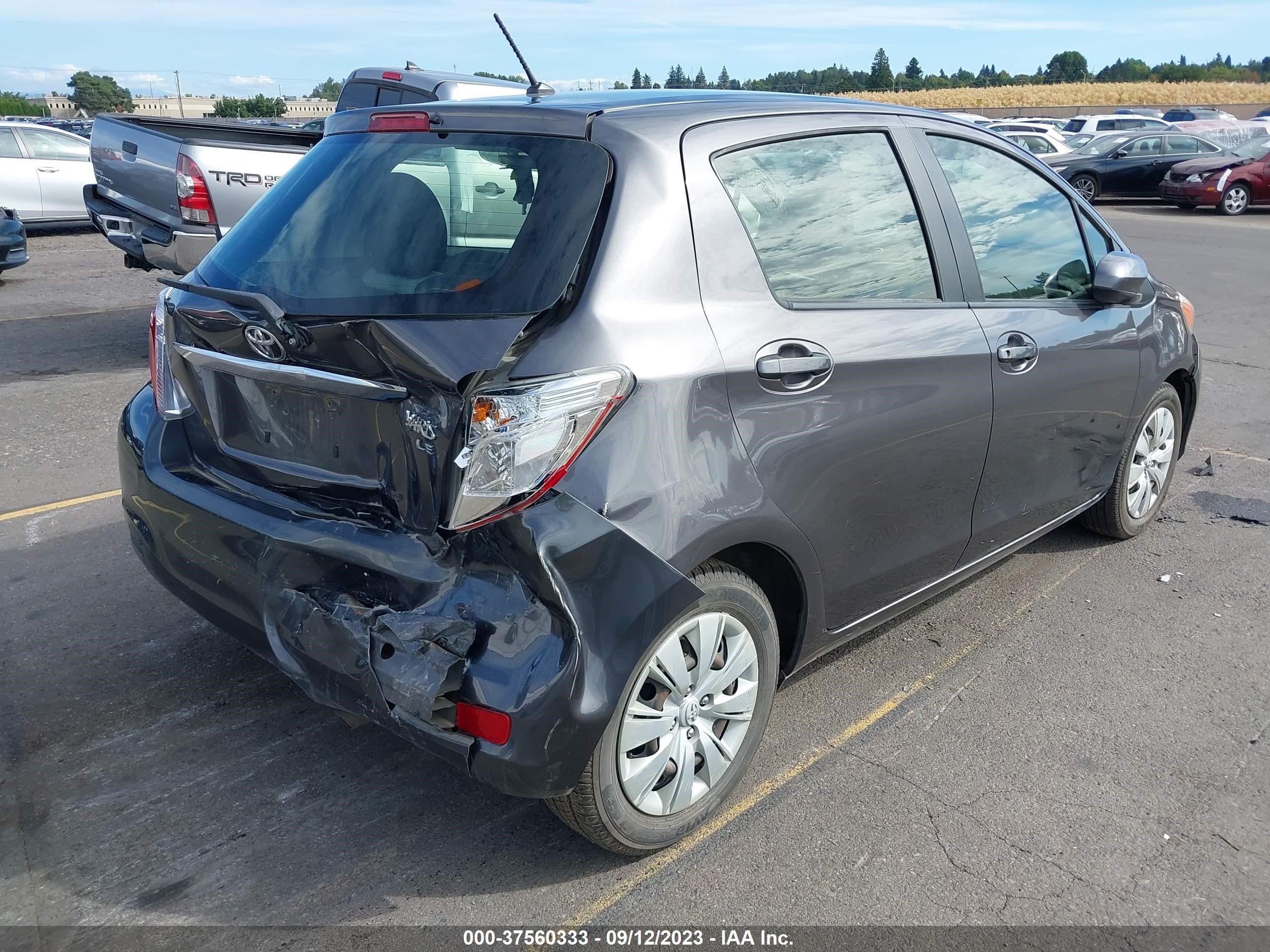 Photo 3 VIN: JTDKTUD34DD564888 - TOYOTA YARIS 