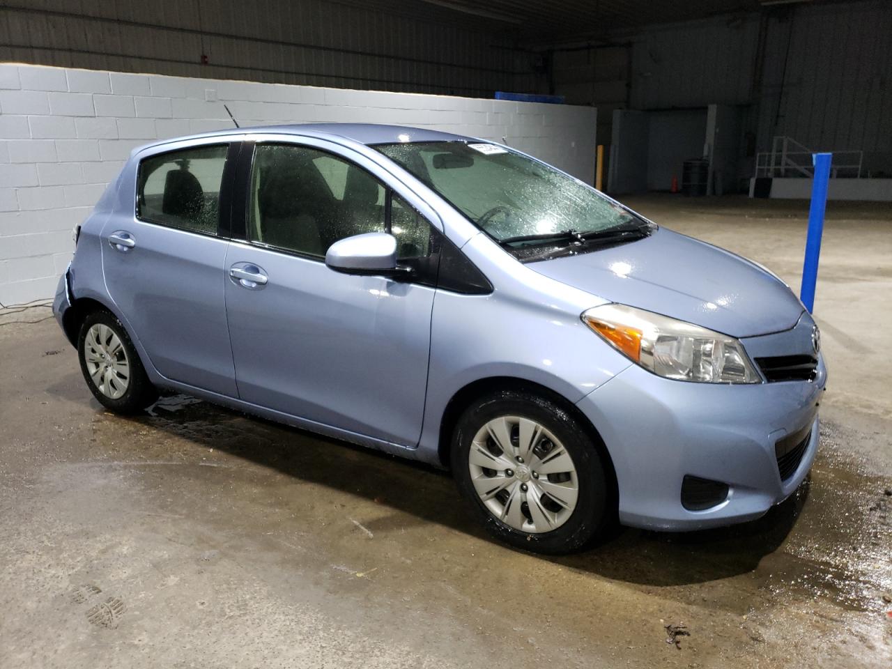 Photo 3 VIN: JTDKTUD38DD547852 - TOYOTA YARIS 