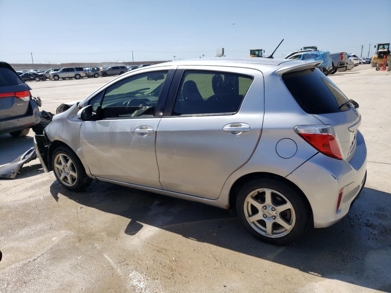 Photo 1 VIN: JTDKTUD39CD516625 - TOYOTA YARIS 