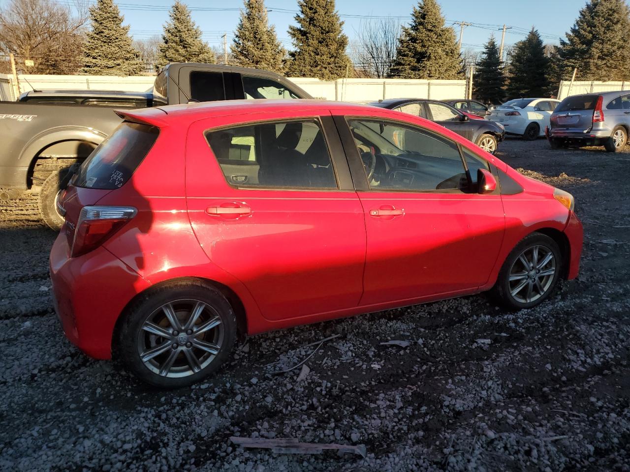 Photo 2 VIN: JTDKTUD39CD516642 - TOYOTA YARIS 