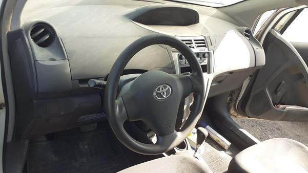 Photo 11 VIN: JTDKW923085112069 - TOYOTA YARIS 