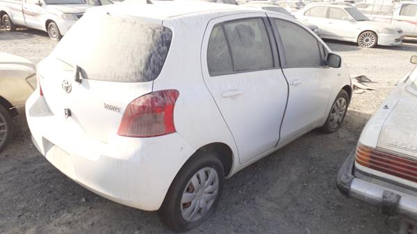 Photo 6 VIN: JTDKW923475052232 - TOYOTA YARIS 