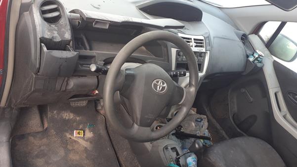 Photo 9 VIN: JTDKW923575049324 - TOYOTA YARIS 