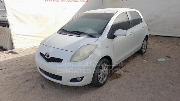 Photo 2 VIN: JTDKW9273B5184670 - TOYOTA YARIS 