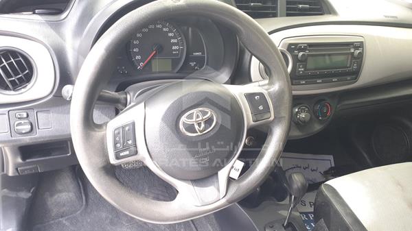 Photo 13 VIN: JTDKW9D30CD512211 - TOYOTA YARIS 