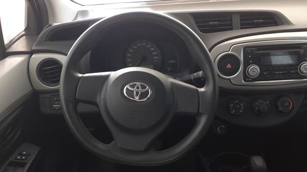 Photo 11 VIN: JTDKW9D34ED549748 - TOYOTA YARIS 