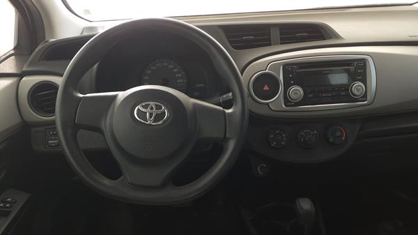 Photo 9 VIN: JTDKW9D34ED549748 - TOYOTA YARIS 