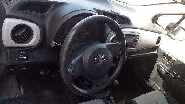 Photo 15 VIN: JTDKW9D35DD537672 - TOYOTA YARIS 