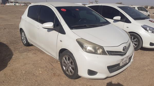 Photo 9 VIN: JTDKW9D35DD541107 - TOYOTA YARIS 