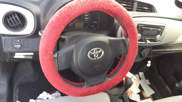 Photo 11 VIN: JTDKW9D38DD527573 - TOYOTA YARIS 