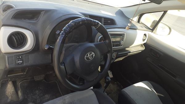 Photo 13 VIN: JTDKW9D3XDD534816 - TOYOTA YARIS 