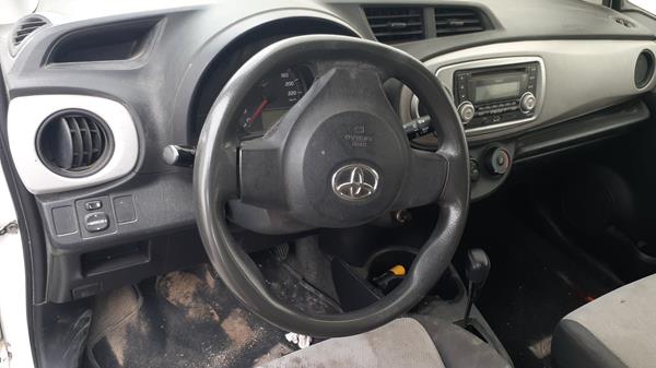 Photo 11 VIN: JTDKW9D3XDD537327 - TOYOTA YARIS 