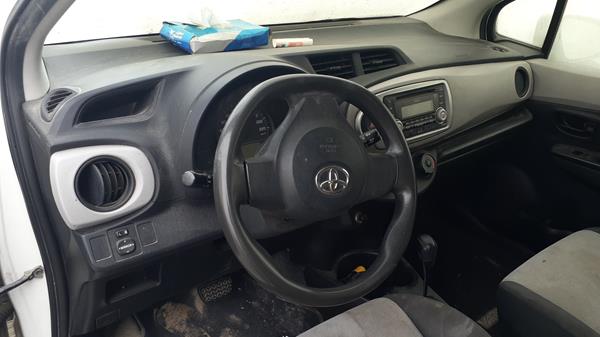 Photo 13 VIN: JTDKW9D3XDD537327 - TOYOTA YARIS 