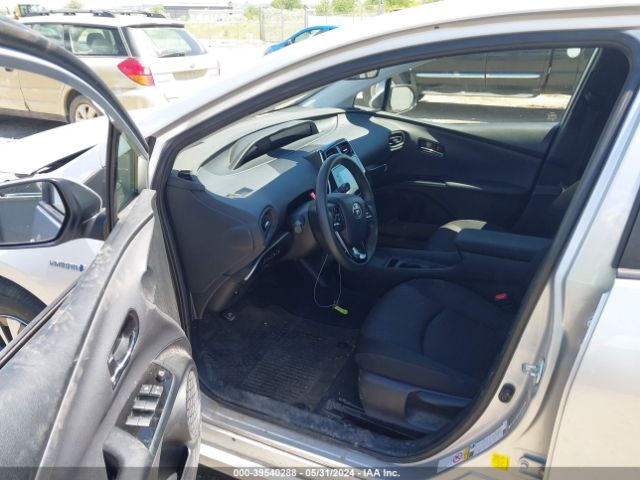 Photo 4 VIN: JTDL9MFU3N3037635 - TOYOTA PRIUS 