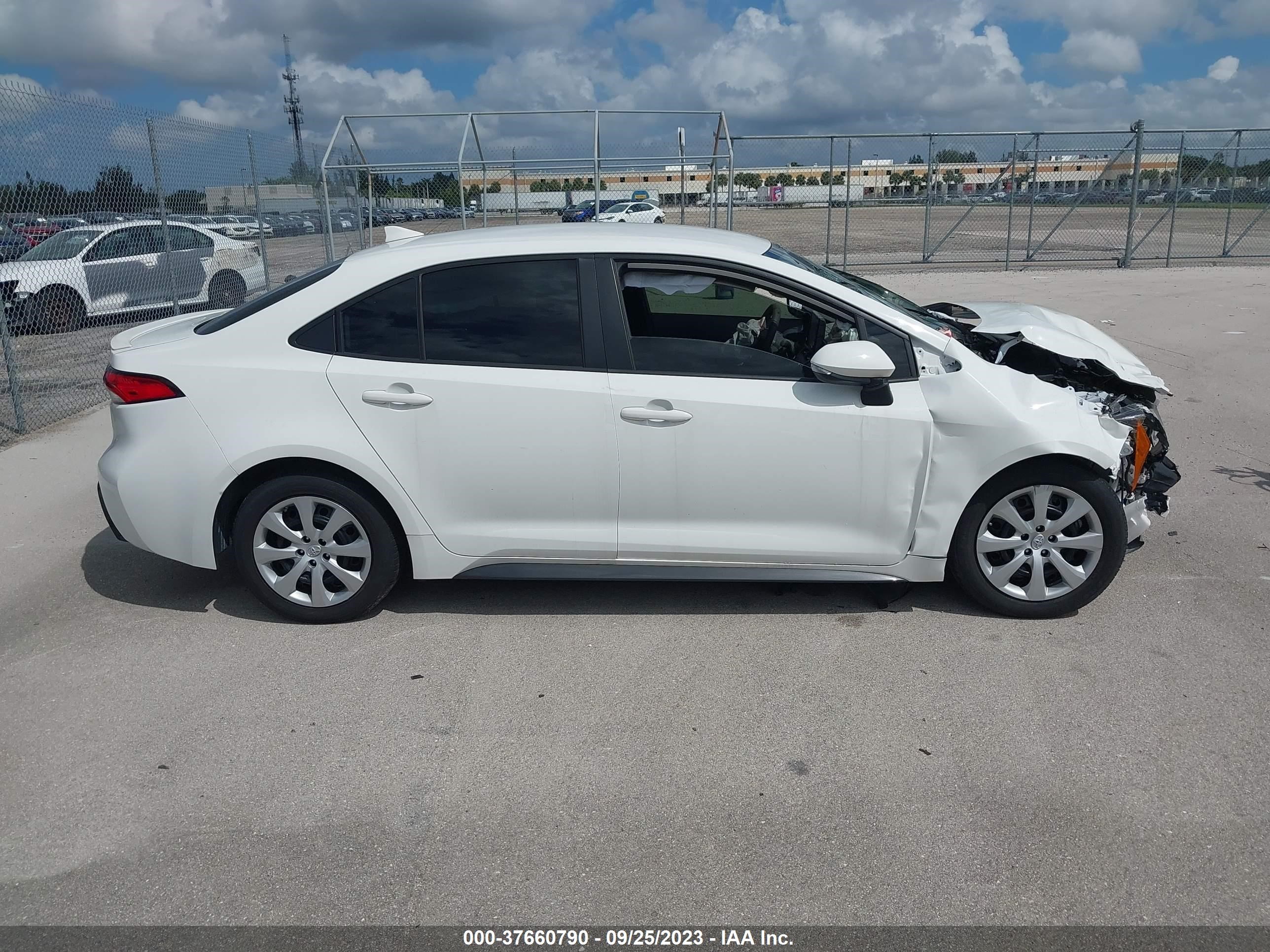 Photo 13 VIN: JTDS4MCE5N3500706 - TOYOTA COROLLA 