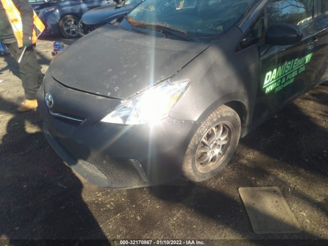 Photo 5 VIN: JTDZN3EU0C3040636 - TOYOTA PRIUS V 