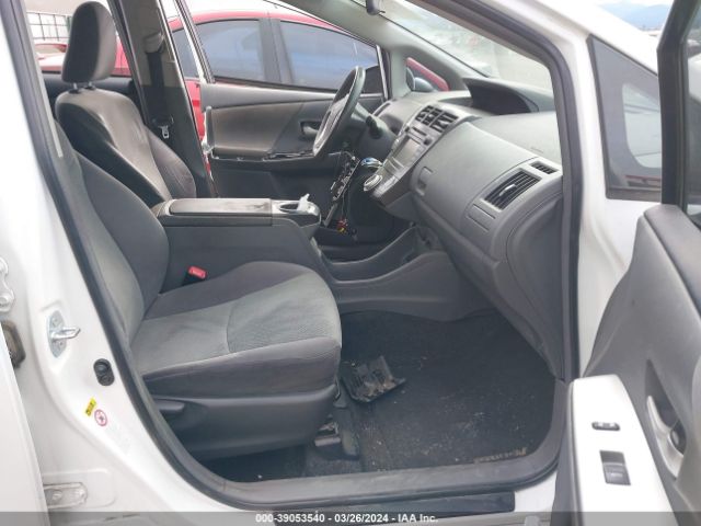 Photo 4 VIN: JTDZN3EU0C3132488 - TOYOTA PRIUS V 