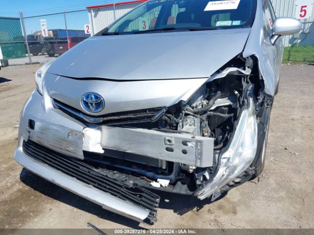 Photo 5 VIN: JTDZN3EU0C3157228 - TOYOTA PRIUS V 