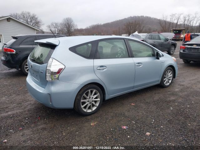 Photo 3 VIN: JTDZN3EU0C3161814 - TOYOTA PRIUS V 