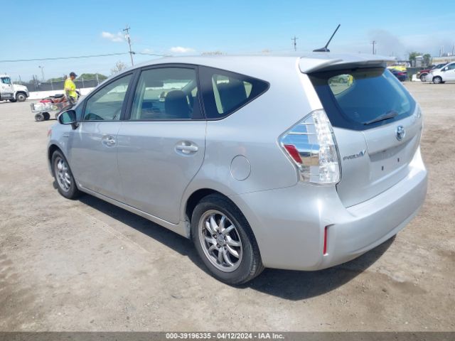 Photo 2 VIN: JTDZN3EU0C3172912 - TOYOTA PRIUS V 